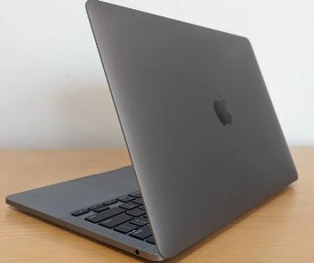 MacBook Pro M2 13 Inch