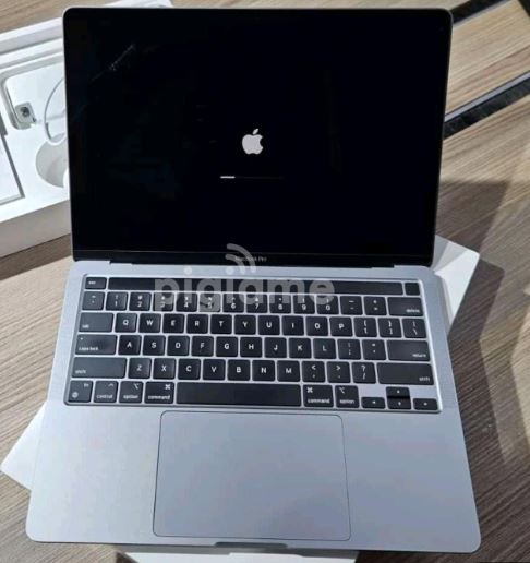 MacBook Pro M2 13 Inch
