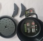 HOMEWAY Cast Iron Casserole 24 cm with a lid
